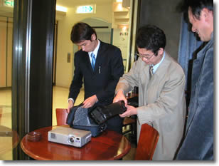 �G�v�\������̃v���W�F�N�^�[�����؂肵��